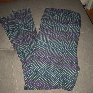 Funky geometric lines TC leggings